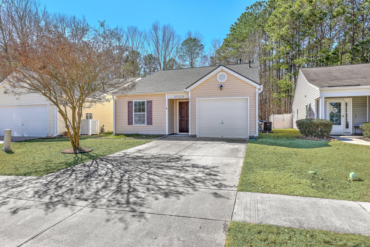 139 Coosawatchie Street