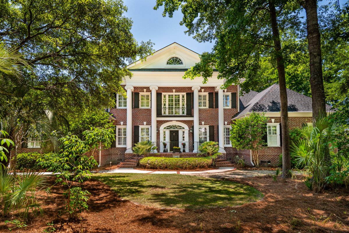 3158 Pignatelli Crescent