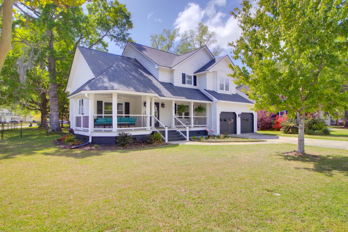 93 Shadowmoss Parkway