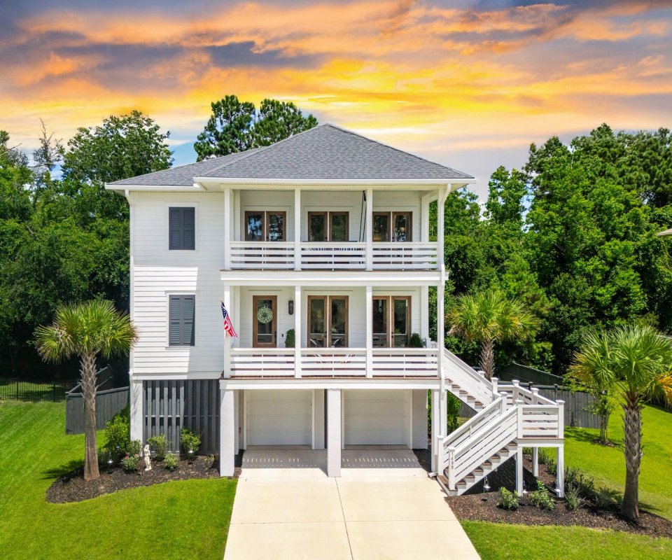 1489 Menhaden Lane