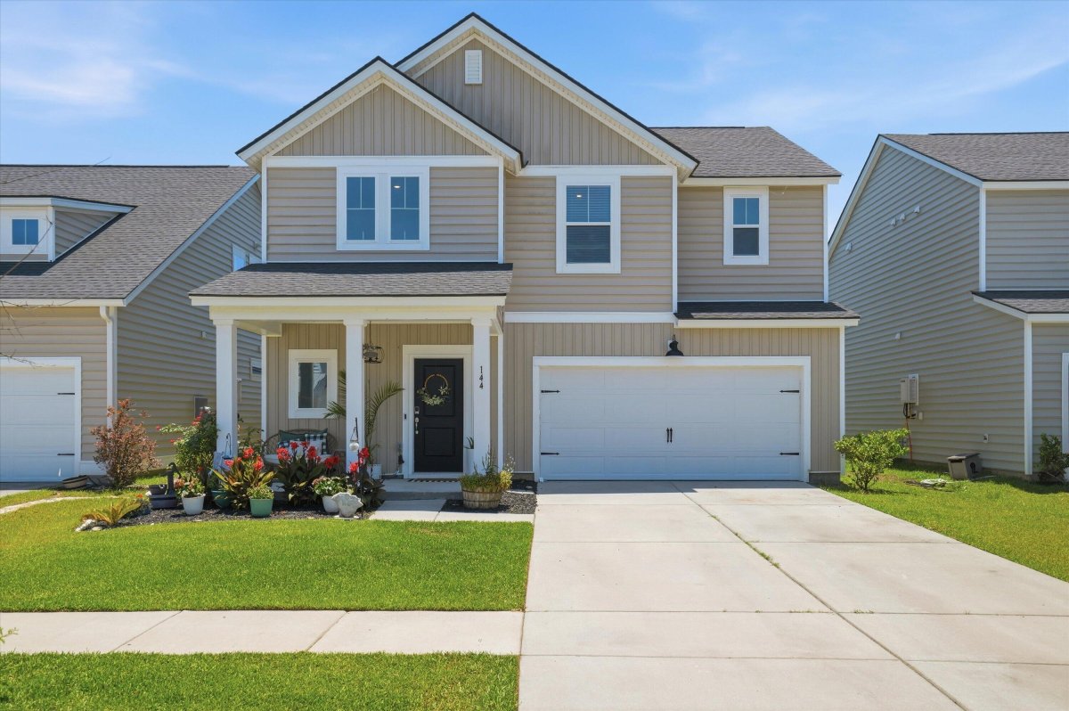 144 Woodland Oak Way