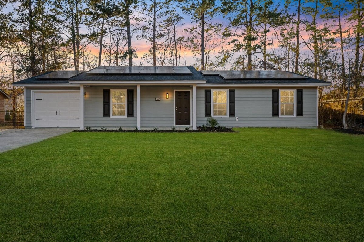 444 Longleaf Drive