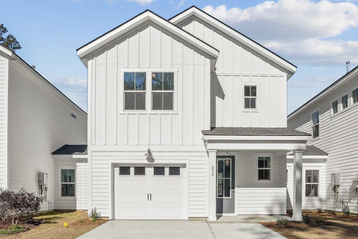435 Queenview Lane