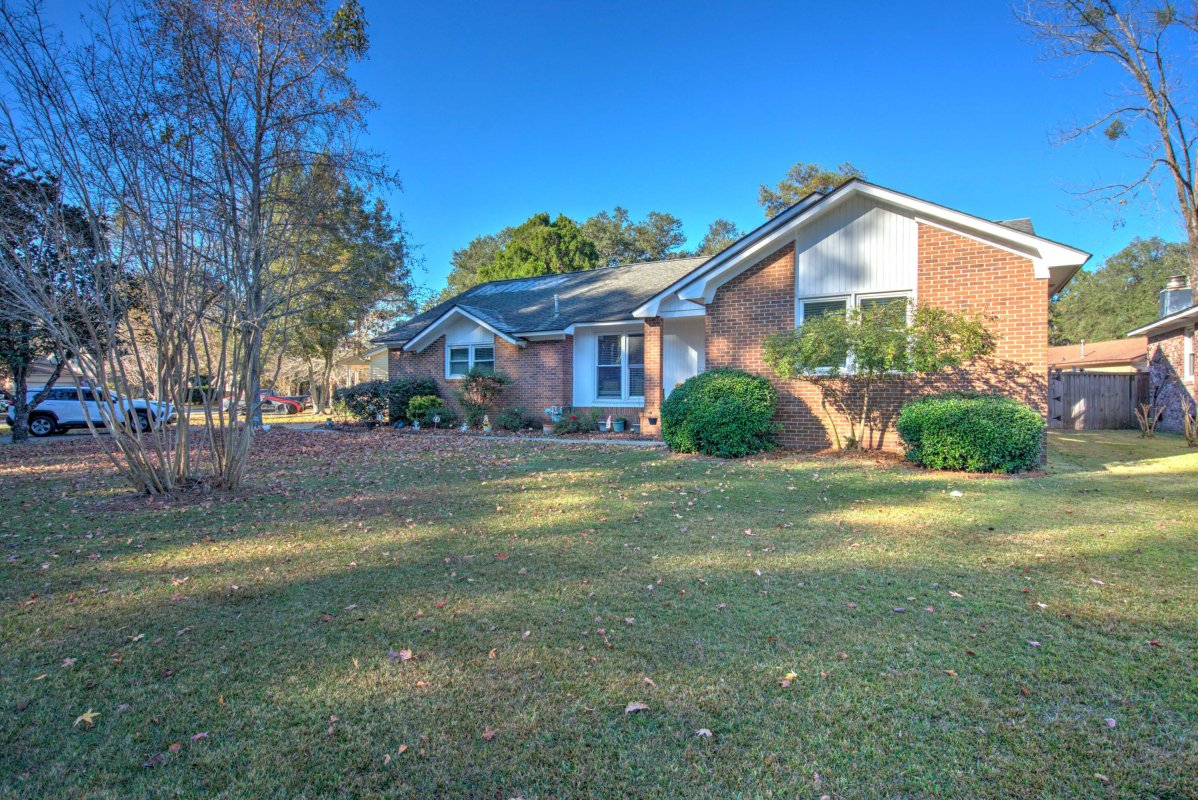 111 Sandtrap Road