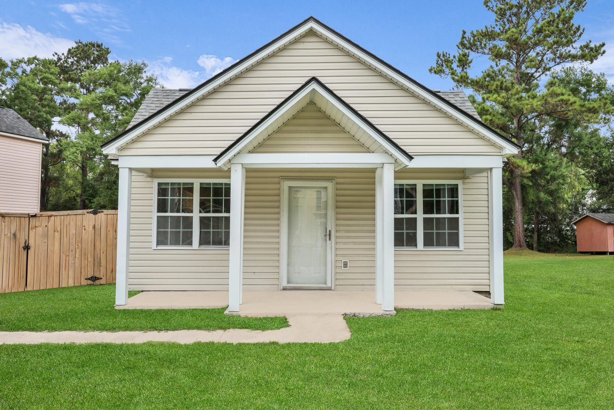 43 Woodleaf Court