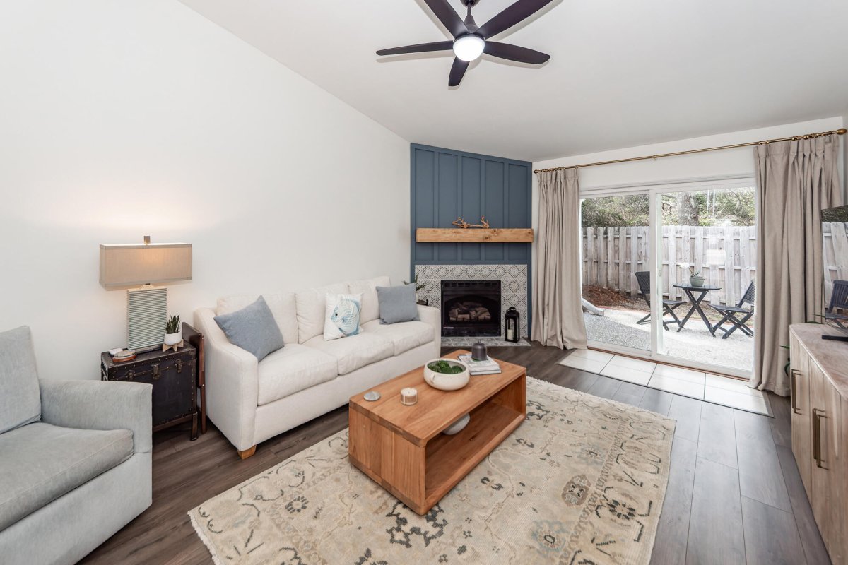 1327 Pinnacle Lane