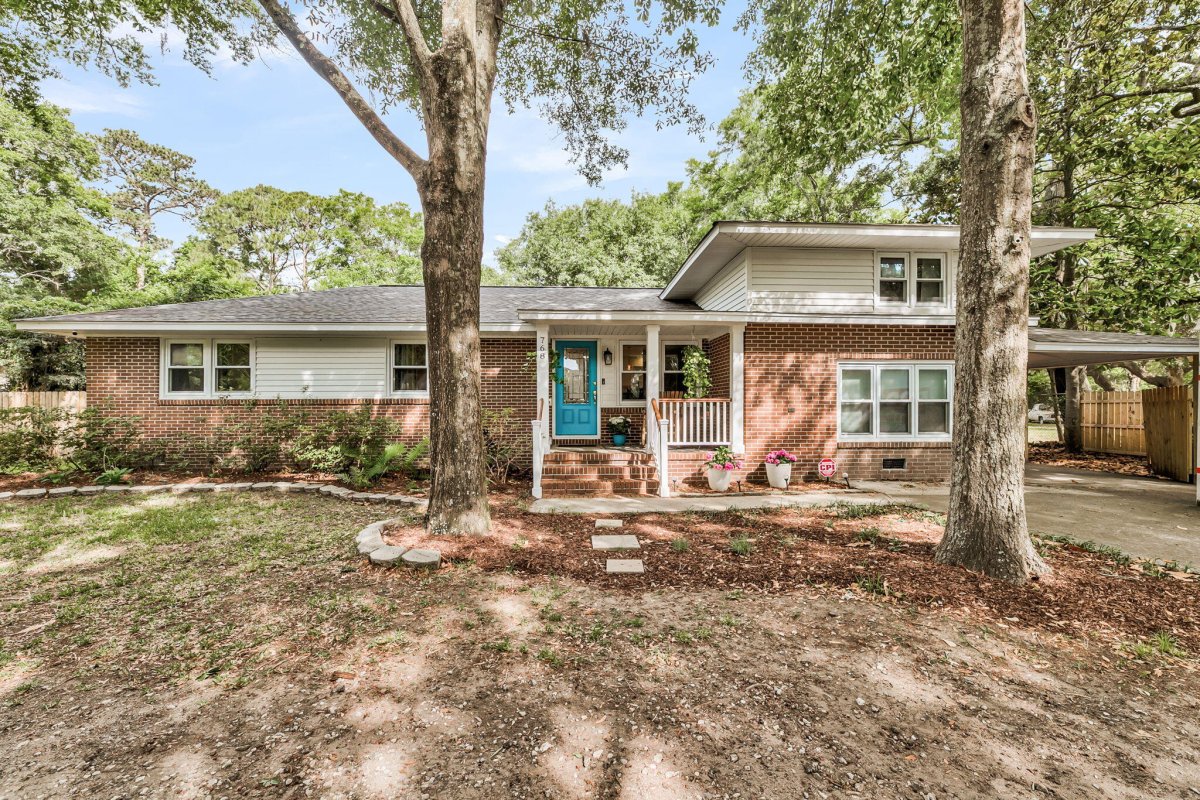 768 Fort Johnson Road