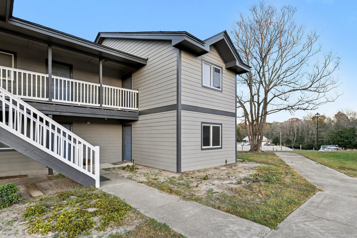 1404 Tailrace Drive