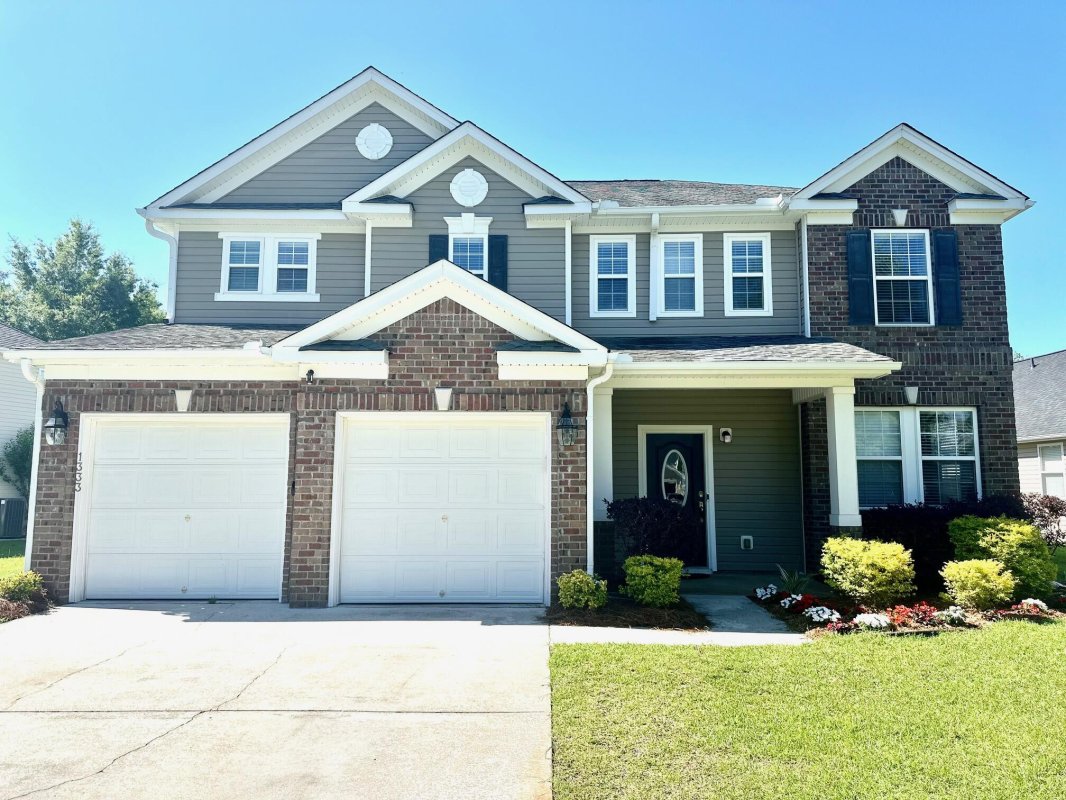 1333 Song Sparrow Way