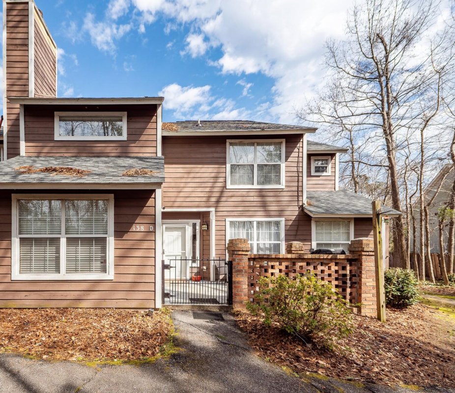 138 Luden Drive Apt D