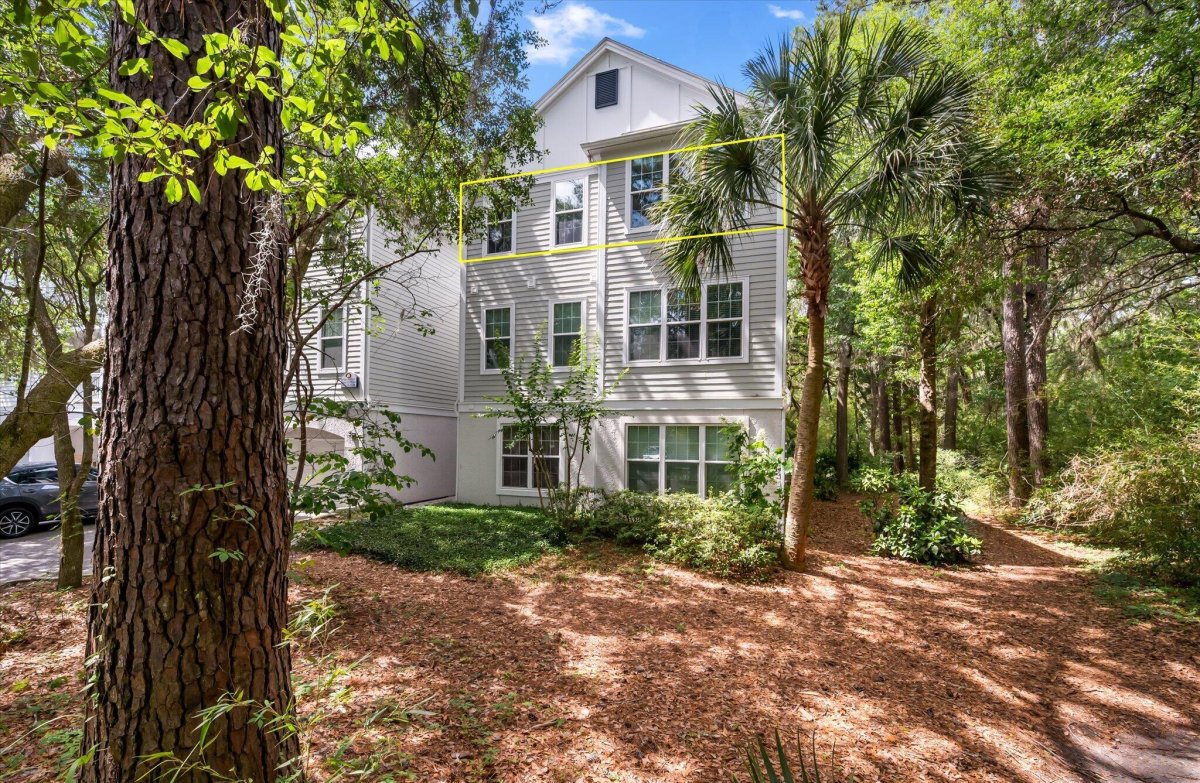 60 Fenwick Hall Alley 331