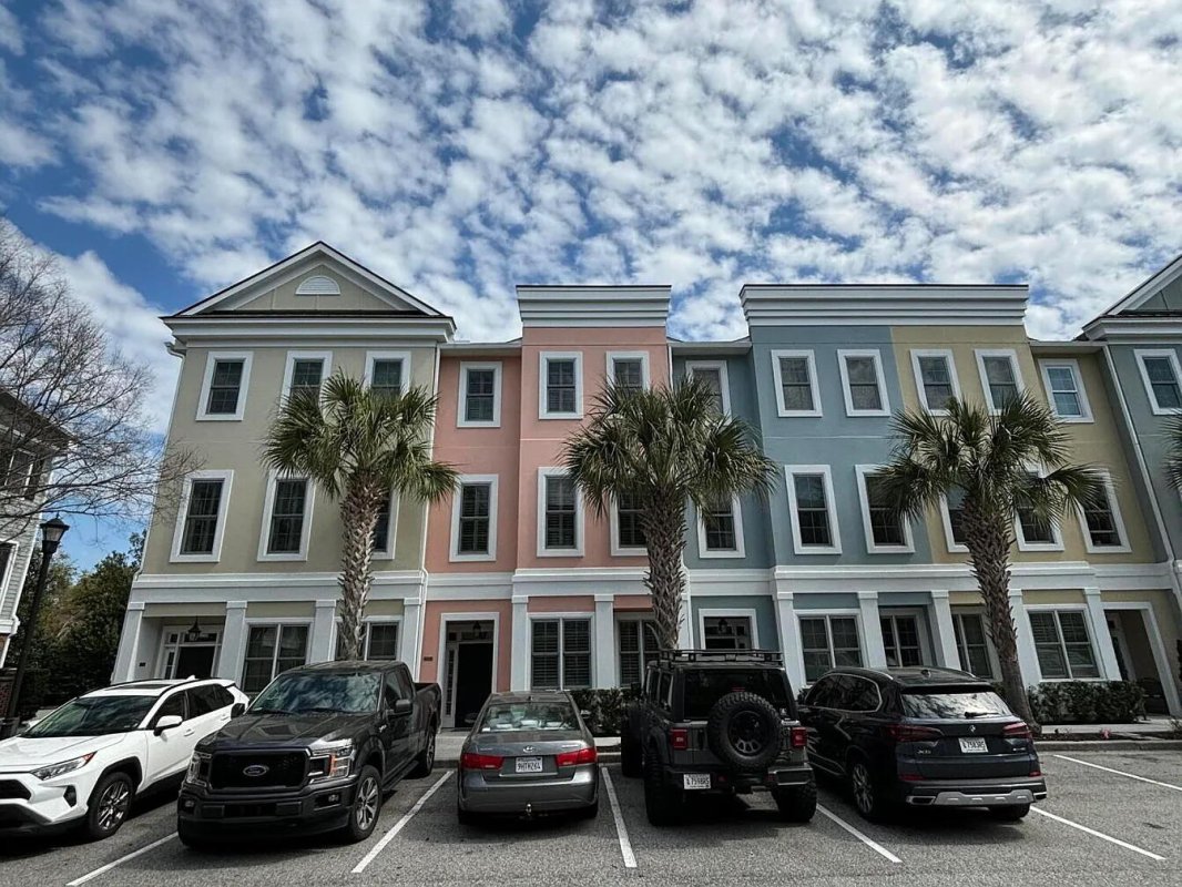 656 Coleman Boulevard 402