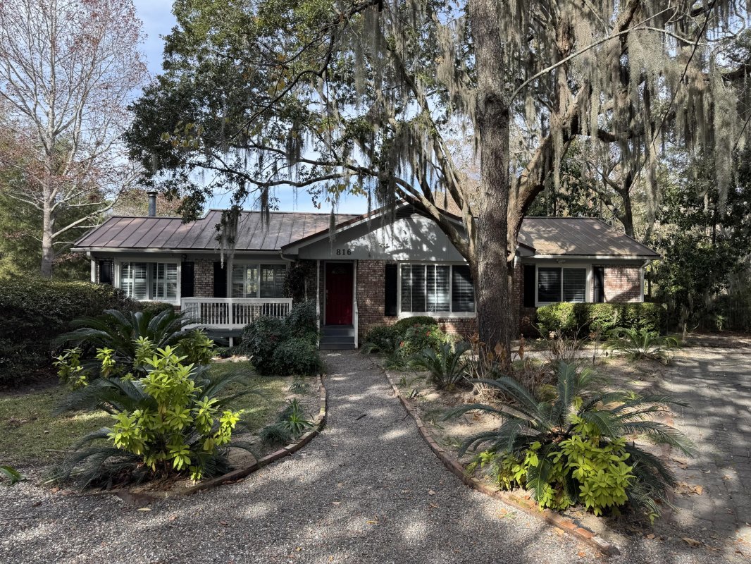 816 Bose Court