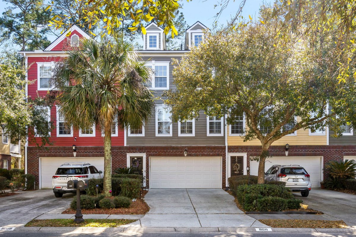 9011 Parlor Drive