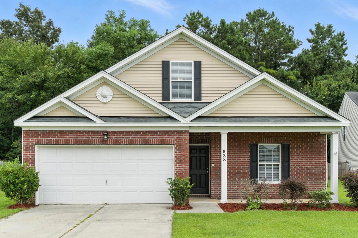 638 English Oak Circle