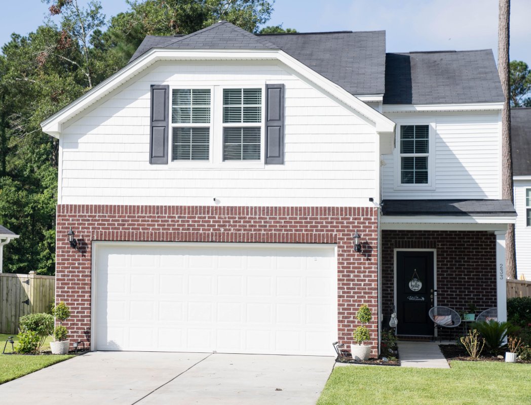 233 Tuscany Ct Court