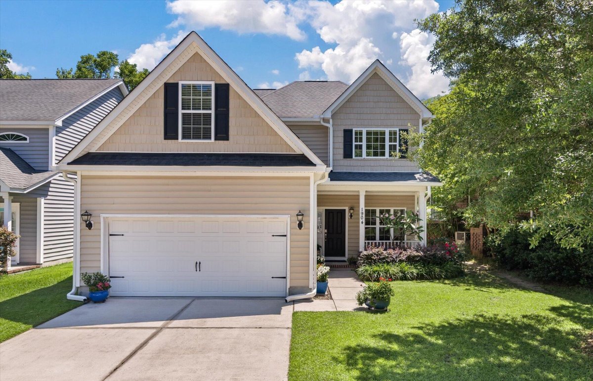 1904 Chestnut Oak Lane