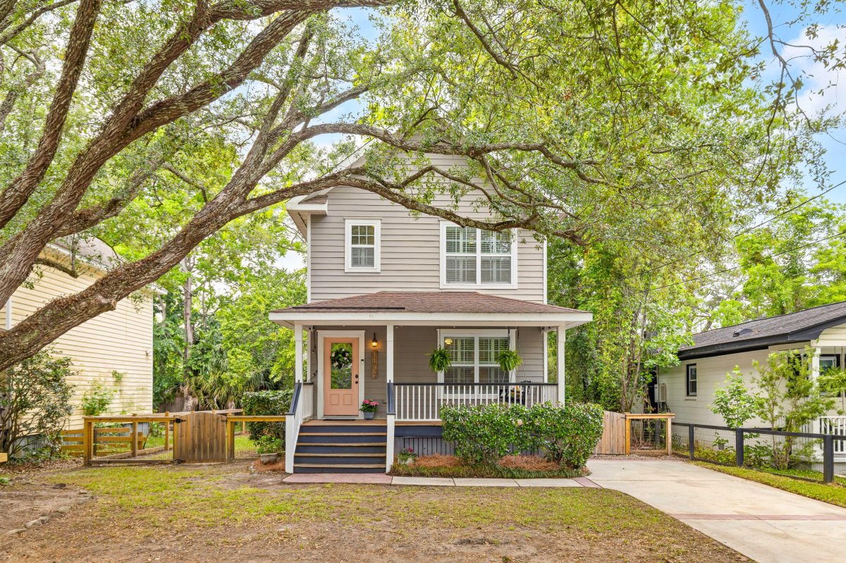 1132 Davidson Avenue