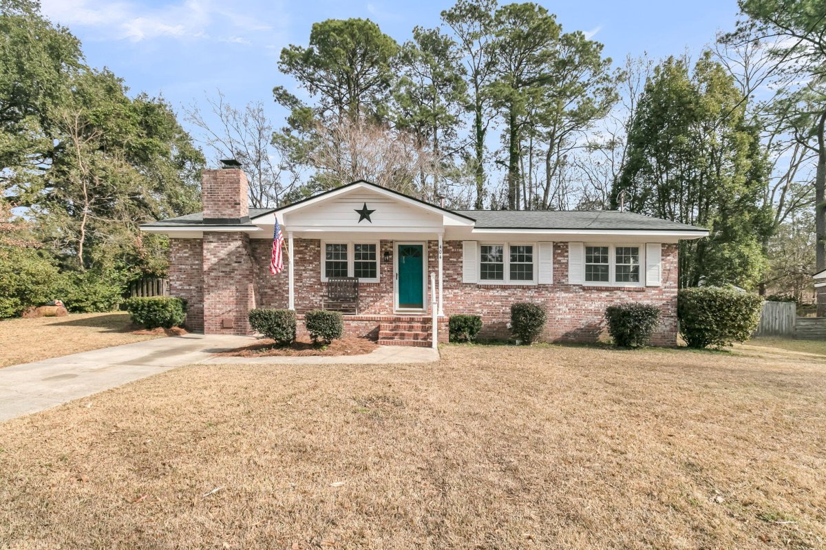 404 Forest Circle