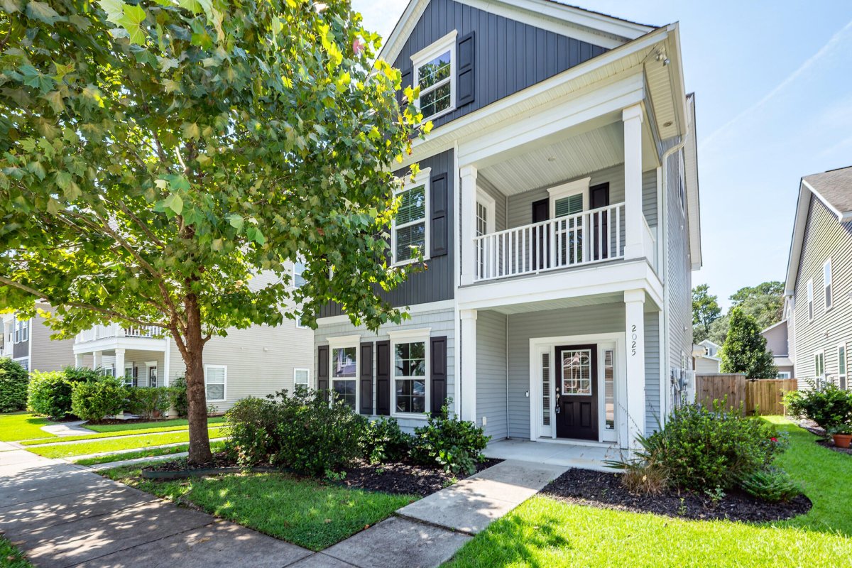 2025 Maybelles Lane