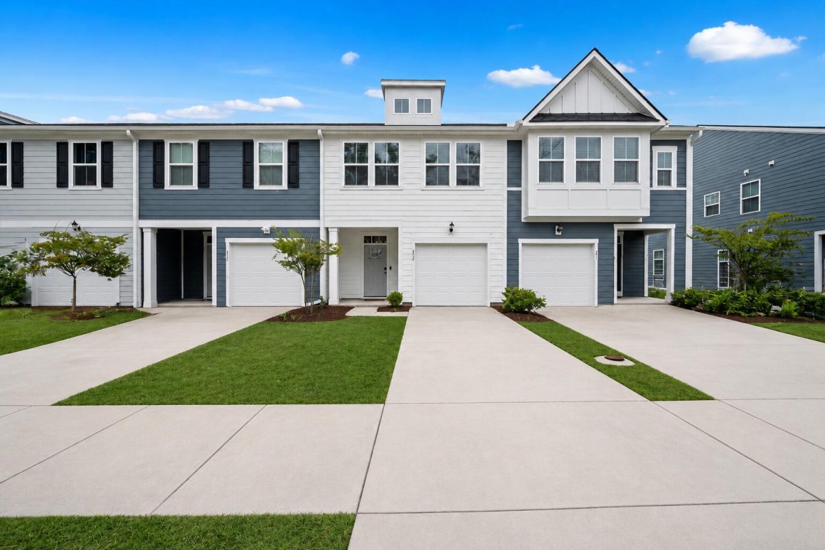 492 Trotters Lane