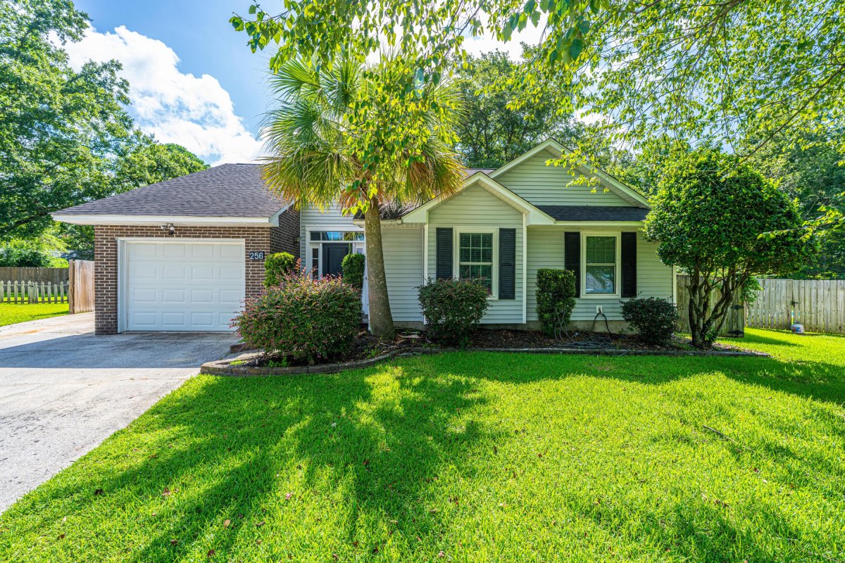 256 Two Hitch Road