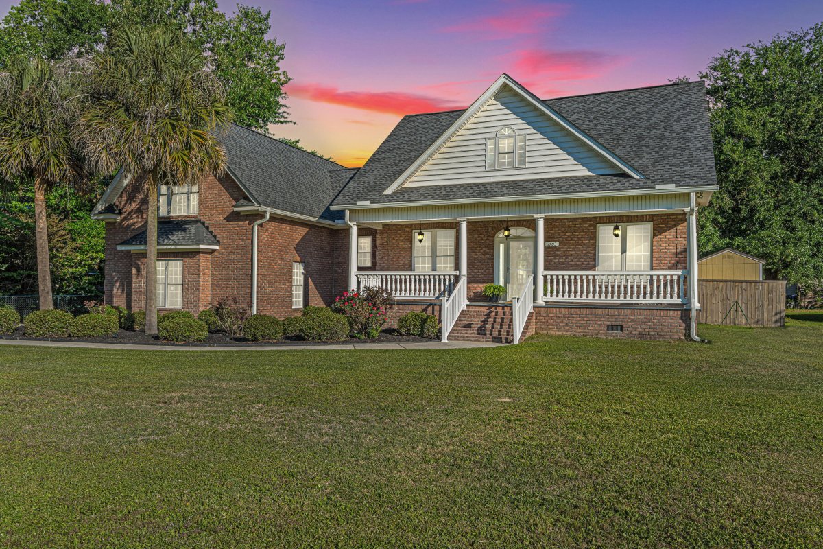 1703 Redwood
