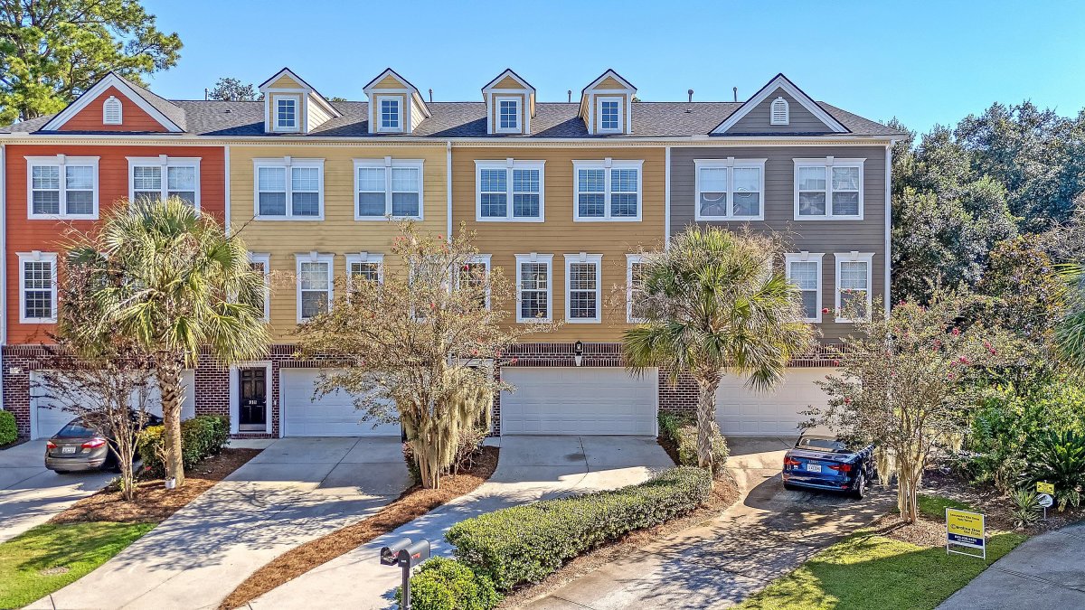 9313 Sweetbay Court