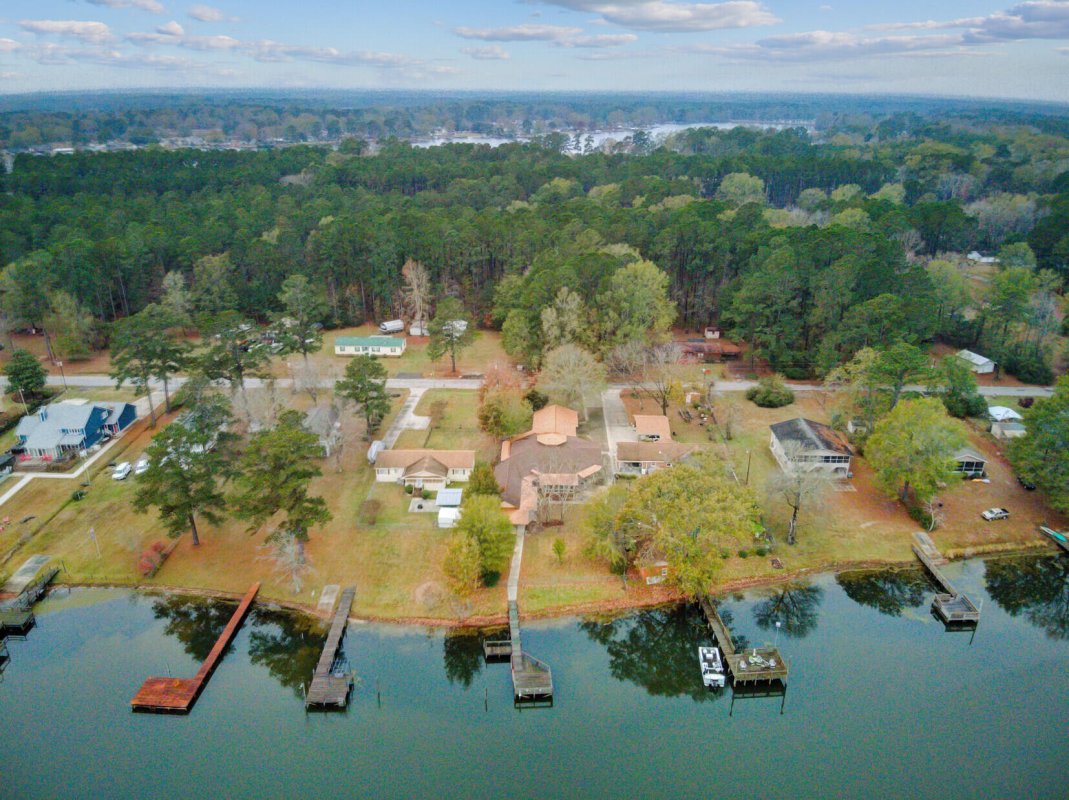 1112 Gin Pond Drive