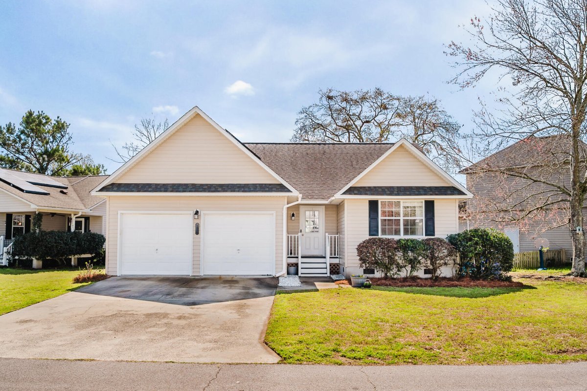 1260 Lakefront Drive