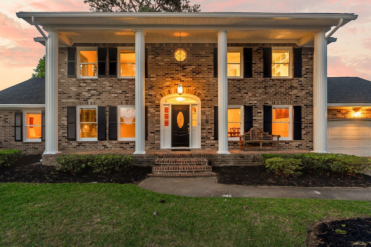 2857 Doncaster Drive