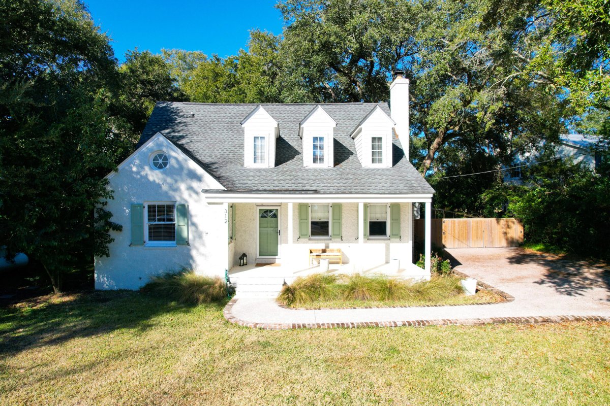 312 Bayview Drive
