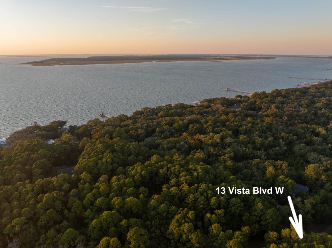 13 W Vista Boulevard