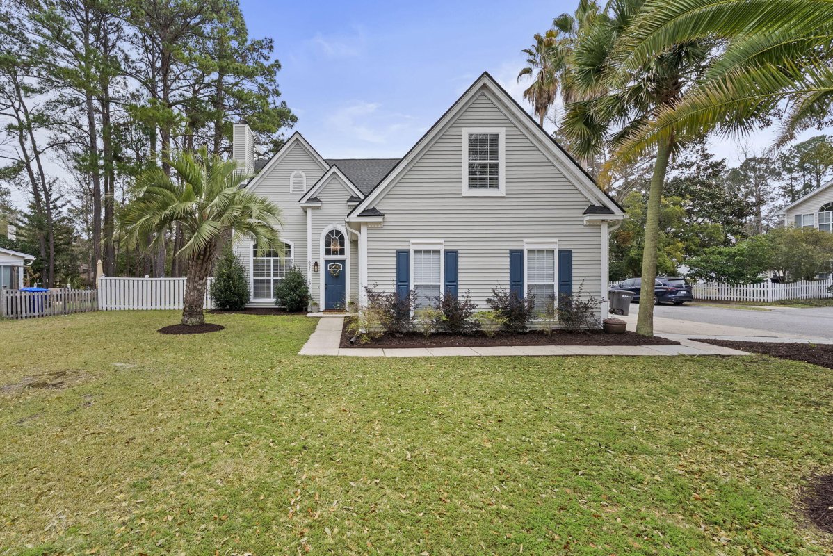 621 Antebellum Lane