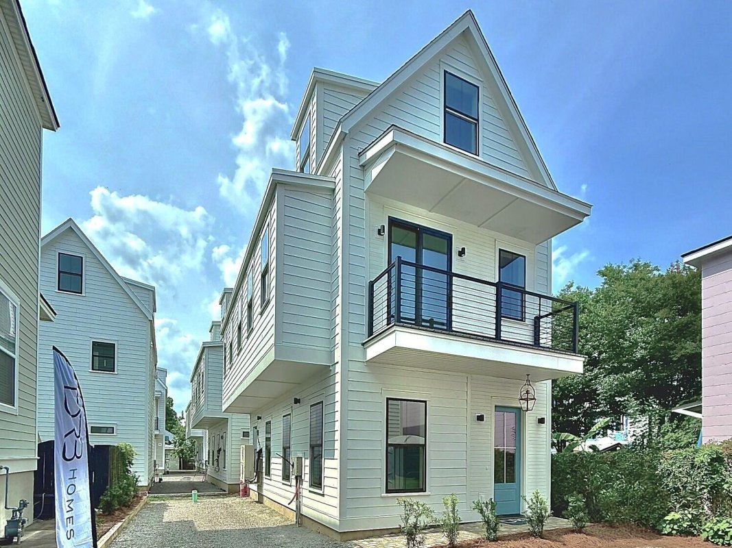 12 5 B Nunan Street