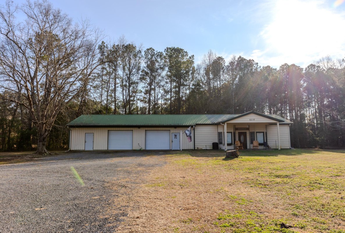 1237 Bethera Road