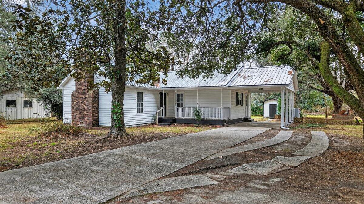 2137 N Highway 17a