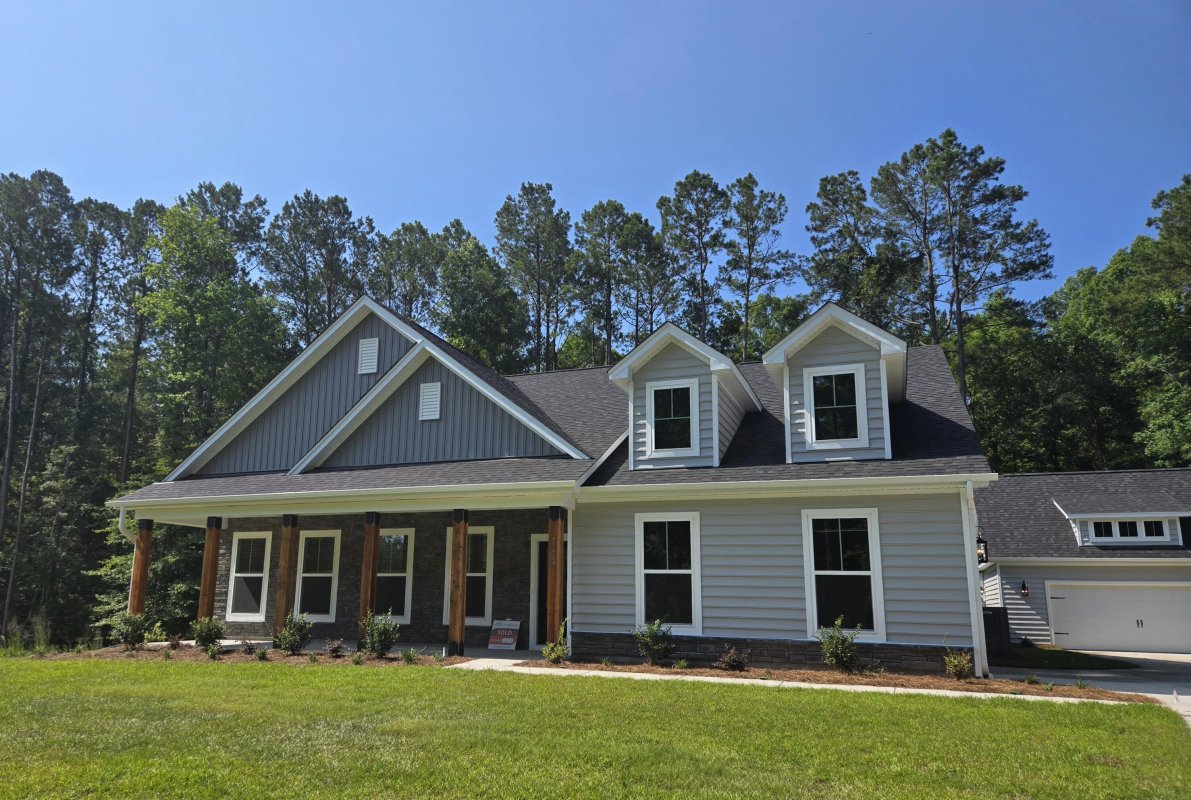6053 Sourwood Trail