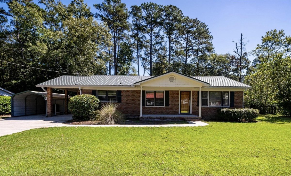 105 Pinewood Street