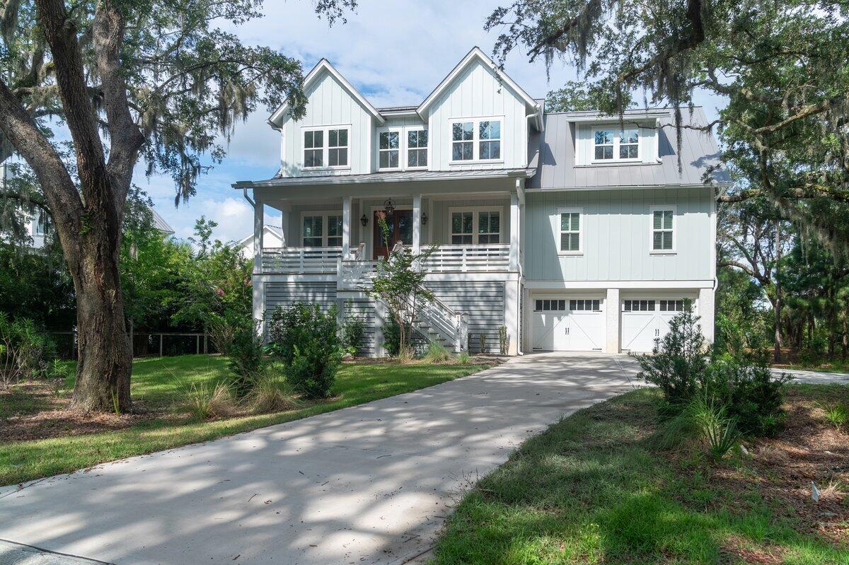 1705 Ancient Oaks Lane