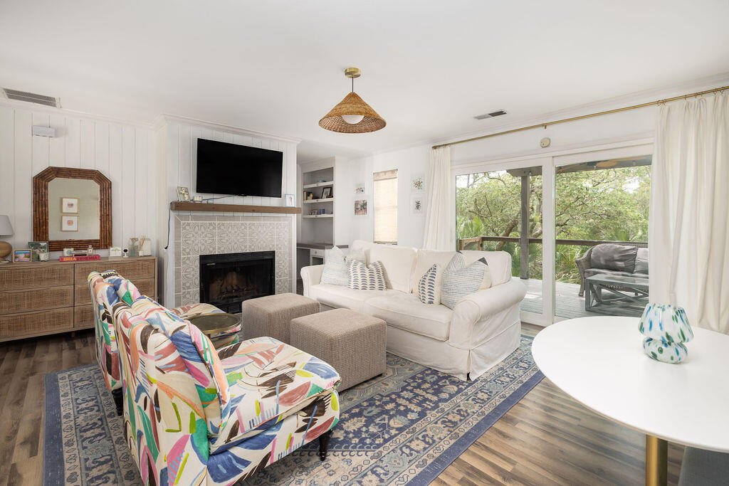 1037 Marsh Court Lane