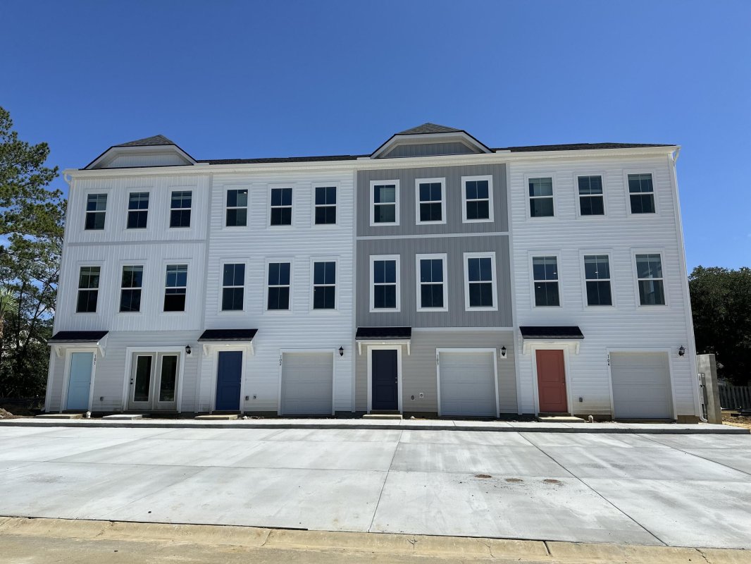 4633 Forest Hills Drive 48