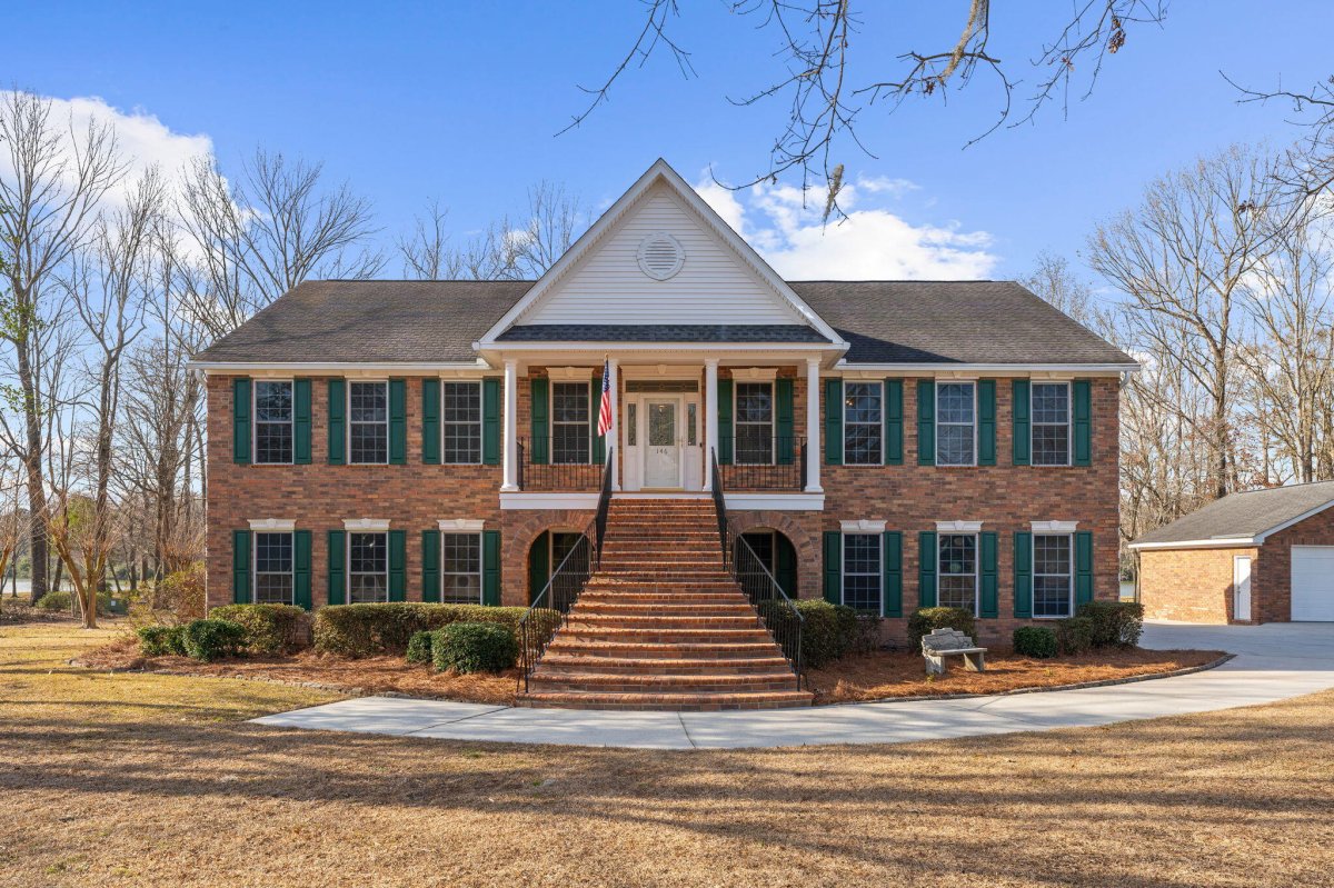 146 Loganberry Circle