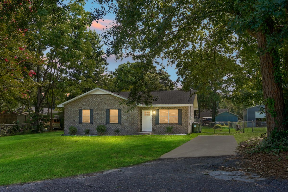 112 Gardenia Drive