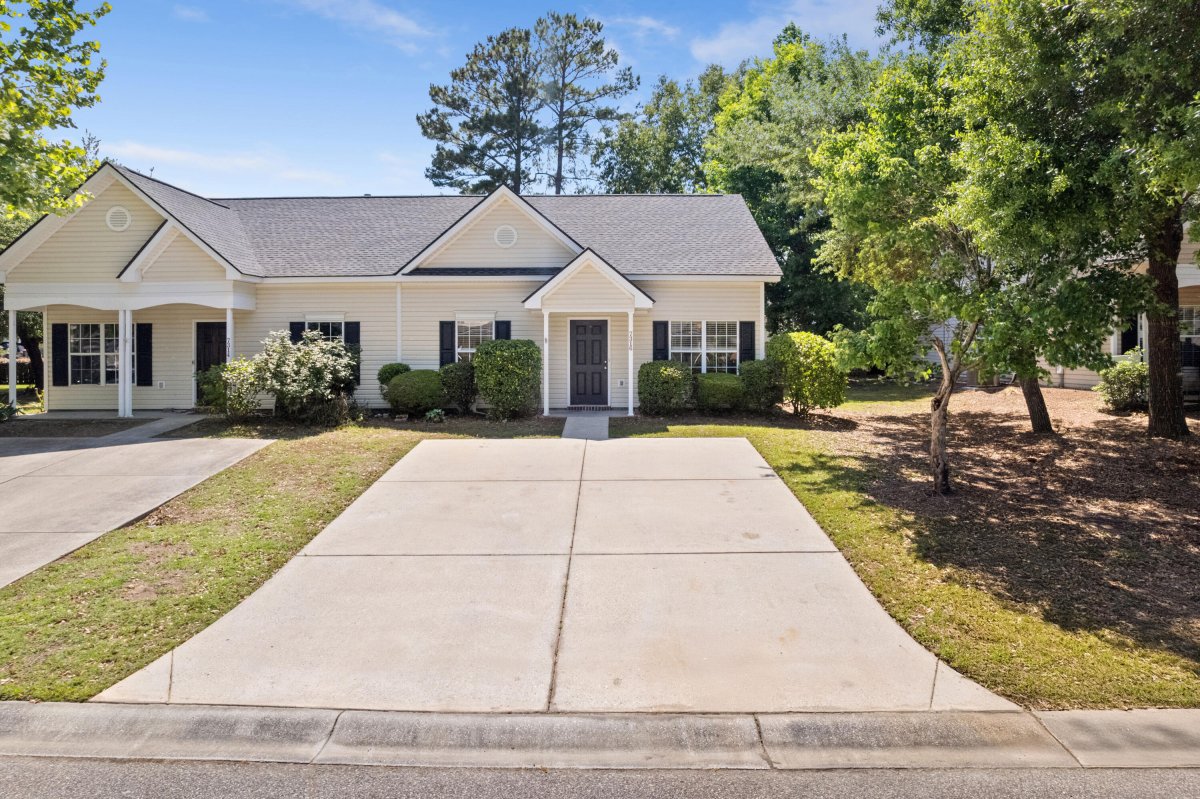 7316 Stoney Moss Way