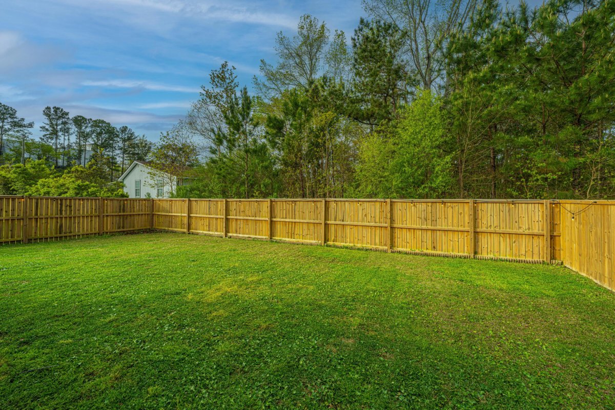 105 Clydesdale Circle