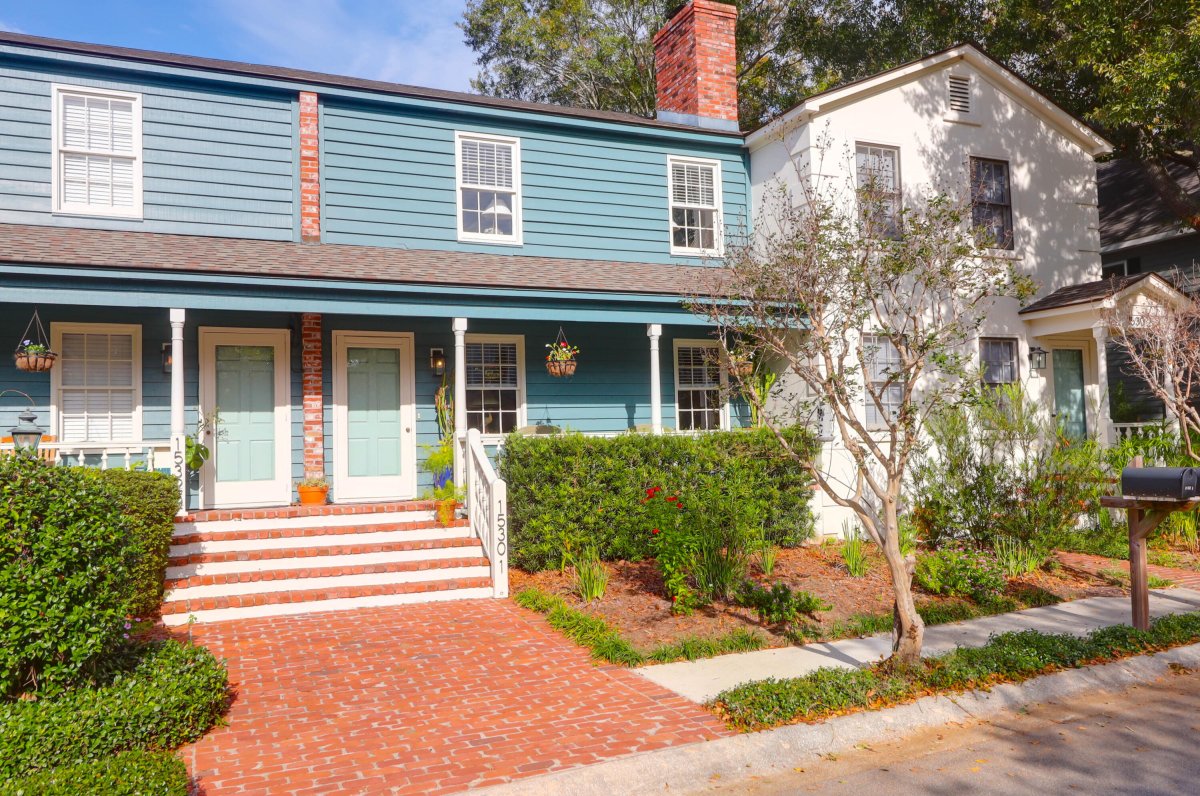 1530 Village Square 1