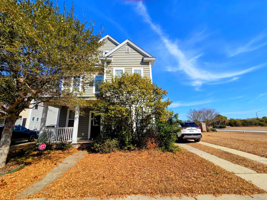 186 Avonshire Drive