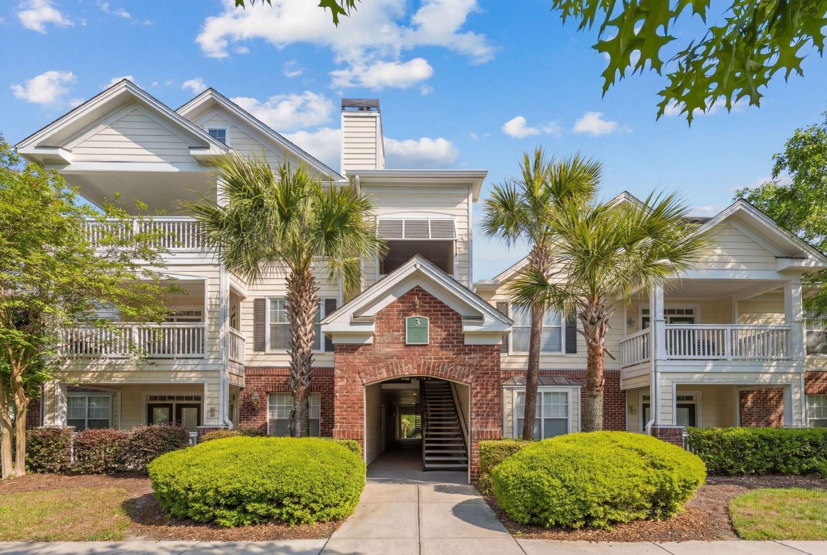 45 Sycamore Avenue 318