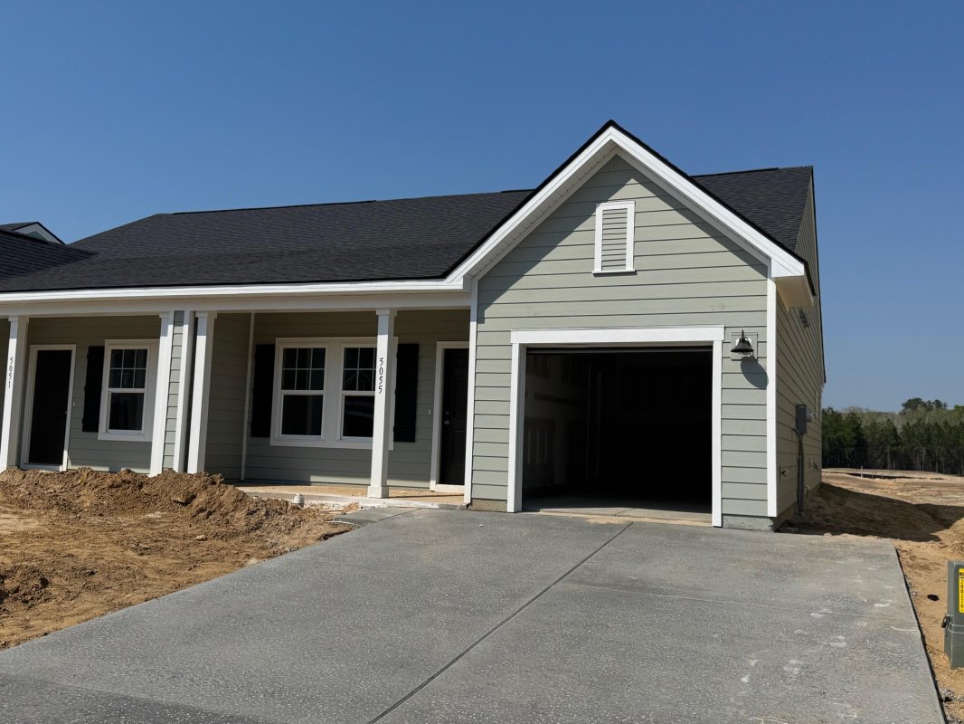 5047 Blackberry Lane